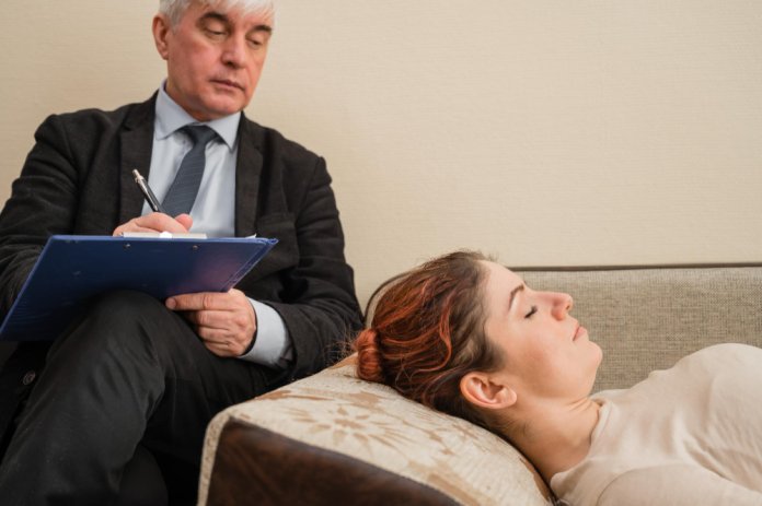 Care este rolul hipnoterapiei în gestionarea problemelor psihologice? Care este rolul hipnoterapiei în gestionarea problemelor psihologice?