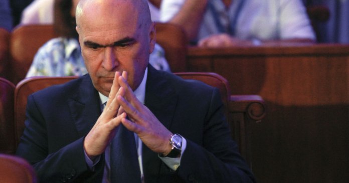 Bolojan a cerut întârzierea jalonului PNRR referitor la pensiile speciale după hotărârea CCR, însă reprezentanții UE au respins solicitarea (surse) Bolojan a cerut întârzierea jalonului PNRR referitor la pensiile speciale după hotărârea CCR, însă reprezentanții UE au respins solicitarea (surse)