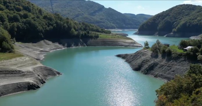 Cele mai recente informații de la Apele Române referitoare la procesarea apei din barajul Paltinu, Prahova Cele mai recente informații de la Apele Române referitoare la procesarea apei din barajul Paltinu, Prahova