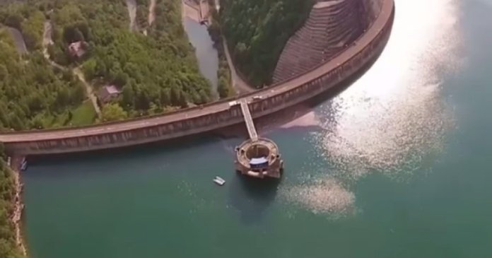 Șeful companiei de gestionare a apei din Paltinu: Am fost supus unor presiuni. De unde să asigur apă, dacă nu mai există? Cineva trebuie să poarte responsabilitatea. Șeful companiei de gestionare a apei din Paltinu: Am fost supus unor presiuni. De unde să asigur apă, dacă nu mai există? Cineva trebuie să poarte responsabilitatea.