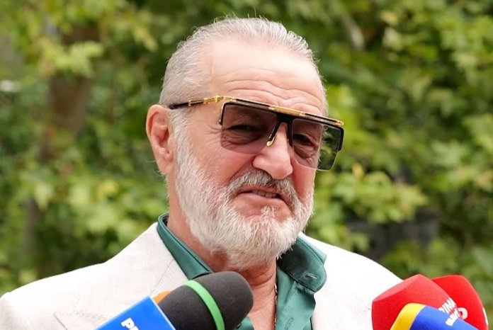 „Becali despre jucătorul său după partida FCSB - Dinamo: „Am vrut să-l înlocuiesc, dar MM mi-a spus: «Gigi, îl distrugi!»” „Becali despre jucătorul său după partida FCSB - Dinamo: „Am vrut să-l înlocuiesc, dar MM mi-a spus: «Gigi, îl distrugi!»”