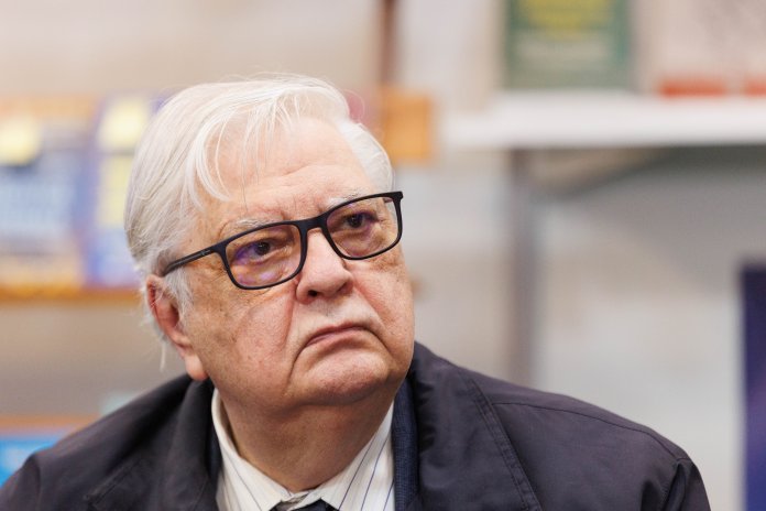 Decesul lui Mircea Coșea, apreciați analist economic în vârstă de 83 de ani. Ultima sa comunicare publică referitoare la spitalizarea sa la Spitalul Floreasca. Decesul lui Mircea Coșea, apreciați analist economic în vârstă de 83 de ani. Ultima sa comunicare publică referitoare la spitalizarea sa la Spitalul Floreasca.