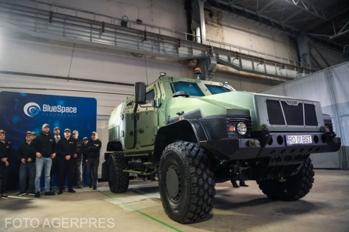 FOTO Cum se prezintă primul vehicul blindat realizat 100% în România, respectând standardele NATO pentru protecție balistică FOTO Cum se prezintă primul vehicul blindat realizat 100% în România, respectând standardele NATO pentru protecție balistică
