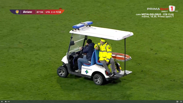 Incidente teribile în meciul UTA - FCSB! A ieșit de pe teren plângând. Incidente teribile în meciul UTA - FCSB! A ieșit de pe teren plângând.