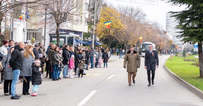 Prefectul și subprefectul de Olt, puși sub măsura controlului judiciar după ce ar fi deschis focul cu arma într-un poligon militar (surse) Prefectul și subprefectul de Olt, puși sub măsura controlului judiciar după ce ar fi deschis focul cu arma într-un poligon militar (surse)