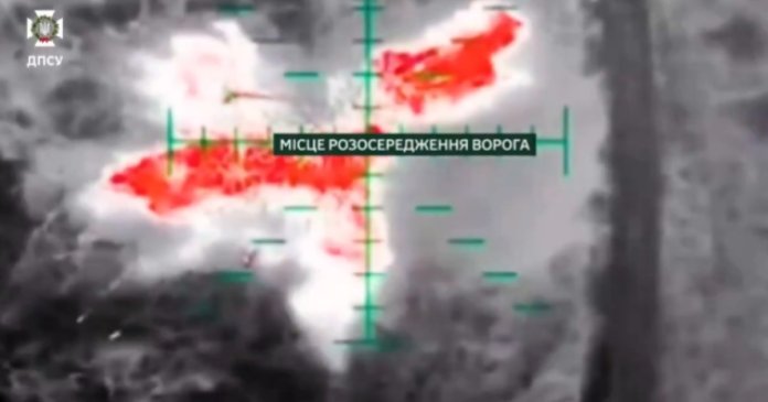 Ucraina îi face lui Putin „felicitări de Crăciun” prin atacuri devastatoare cu drone asupra forțelor armate. Ucraina îi face lui Putin „felicitări de Crăciun” prin atacuri devastatoare cu drone asupra forțelor armate.