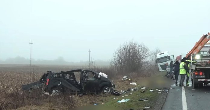 Accidentul de pe DN6, în urma căruia au murit 7 persoane: Titi Aur oferă o explicație pentru comportamentul șoferilor cu o vastă experiență. Accidentul de pe DN6, în urma căruia au murit 7 persoane: Titi Aur oferă o explicație pentru comportamentul șoferilor cu o vastă experiență.