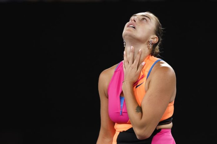 Aryna Sabalenka - Elena Rybakina » Slam-ul #2! Rybakina realizează o întoarcere impresionantă în setul decisiv și obține pentru prima dată trofeul Australian Open Aryna Sabalenka - Elena Rybakina » Slam-ul #2! Rybakina realizează o întoarcere impresionantă în setul decisiv și obține pentru prima dată trofeul Australian Open