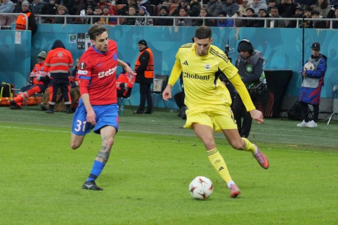 Remarcile lui MM Stoica după meciul egal cu Fenerbahce: „I-am comunicat și patronului: el are dreptul să joace!” Remarcile lui MM Stoica după meciul egal cu Fenerbahce: „I-am comunicat și patronului: el are dreptul să joace!”