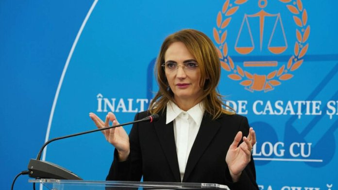 România a destinat 7 miliarde de lei pentru pensiile speciale ale judecătorilor în ultimii cinci ani România a destinat 7 miliarde de lei pentru pensiile speciale ale judecătorilor în ultimii cinci ani. Câte s-