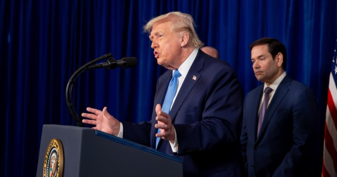 Trump: SUA se vor ocupa de Venezuela în timpul tranziției și sunt gata pentru o nouă ofensivă. O amenințare recentă. Trump: SUA se vor ocupa de Venezuela în timpul tranziției și sunt gata pentru o nouă ofensivă. O amenințare recentă.