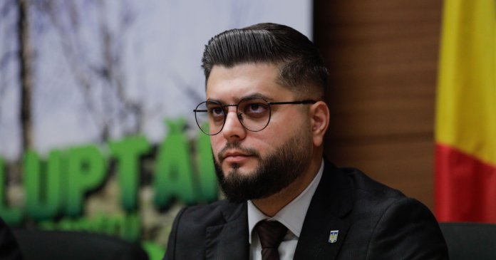 Cine conduce Primăria Sectorului 3 în lipsa lui Negoiță Cine conduce Primăria Sectorului 3 în lipsa lui Negoiță. Detalii referitoare la CV-ul lui Adrian-Marian Cocoș