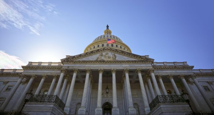 Un raport al Congresului Statelor Unite pune la îndoială invalidarea alegerilor din România și susține că Bruxelles-ul se implică prin cenzură în procesele electorale ale statelor membre. Un raport al Congresului Statelor Unite pune la îndoială invalidarea alegerilor din România și susține că Bruxelles-ul se implică prin cenzură în procesele electorale ale statelor membre.