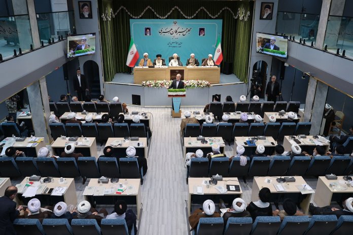 Cine este Mojtaba Khamenei, noul șef suprem al Iranului? Cine este Mojtaba Khamenei, noul șef suprem al Iranului?