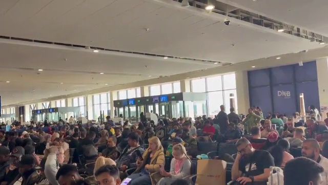 Nicușor Dan: "România se află într-o stare de siguranță totală și nu se întâlnește cu pericole imediate" Nicușor Dan: "România se află într-o stare de siguranță totală și nu se întâlnește cu pericole imediate"