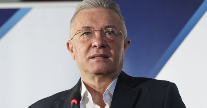 Cristian Diaconescu, referindu-se la circumstanțele din Iran: „O intensificare cu scopul de a reduce tensiunea, în cele din urmă”... Cristian Diaconescu, referindu-se la circumstanțele din Iran: „O intensificare cu scopul de a reduce tensiunea, în cele din urmă”...