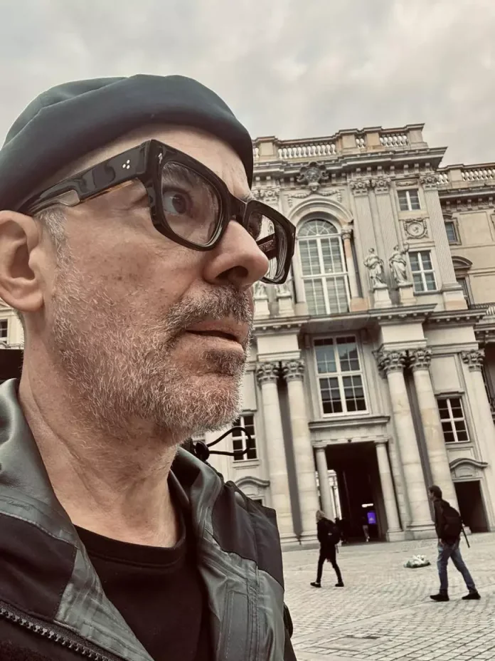 Cum funcționează și ce pericole implică piața prostituției online în București: „Autoritățile sunt informate” Cum funcționează și ce pericole implică piața prostituției online în București: „Autoritățile sunt informate”