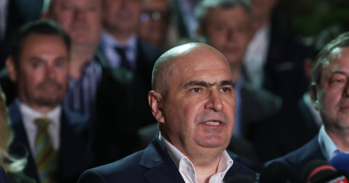 Ilie Bolojan: „PNL ar putea să rămână la conducere în cazul în care moțiunea de cenzură este aprobată, însă nu.. Ilie Bolojan: „PNL ar putea să rămână la conducere în cazul în care moțiunea de cenzură este aprobată, însă nu...”