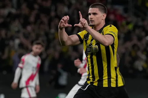 Meciul pe care Andrei Rațiu ar prefera să fie uitat! A ratat neașteptat și a generat un penalty. Meciul pe care Andrei Rațiu ar prefera să fie uitat! A ratat neașteptat și a generat un penalty.