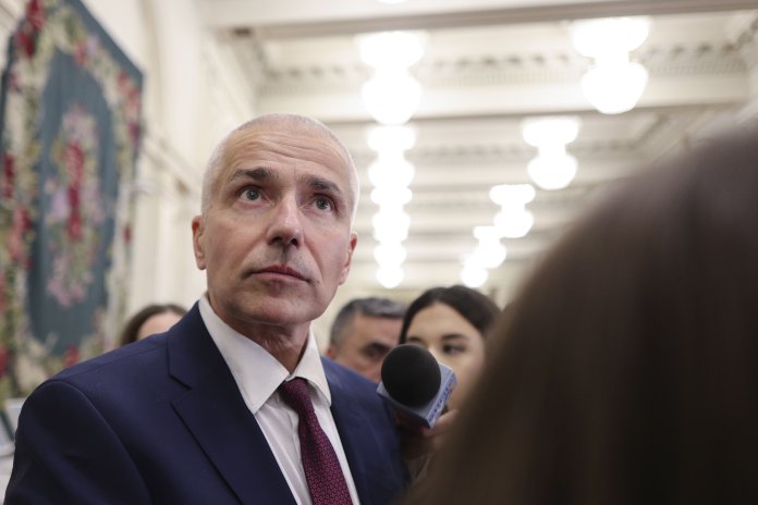 Ministrul Justiției prezintă președintelui Dan sugestiile pentru conducerea Parchetelor, incluzând candidații care au primit aviz negativ de la CSM. Ministrul Justiției prezintă președintelui Dan sugestiile pentru conducerea Parchetelor, incluzând candidații care au primit aviz negativ de la CSM.