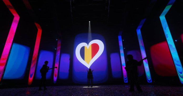 Controversa de la Eurovision: Cetățenii din R. Moldova au acordat 12 puncte României, în timp ce juriul doar 3. Răspunsul... Controversa de la Eurovision: Cetățenii din R. Moldova au acordat 12 puncte României, în timp ce juriul doar 3. Răspunsul...