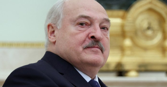 Lukașenko își manifestă „preocuparea” referitor la posibilitatea unirii Republicii Moldova cu România. Ce i-a solicitat... Lukașenko își manifestă „preocuparea” referitor la posibilitatea unirii Republicii Moldova cu România. Ce i-a solicitat...
