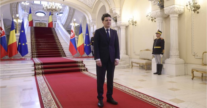 Negocierile pentru constituirea noului Guvern, blocate Negocierile pentru constituirea noului Guvern, blocate. Cauzele întârzierii numirii unui prim-ministru de către Nicușor Dan