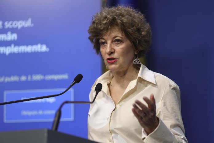 Oana Gheorghiu îl învinuiește pe Grindeanu de aprobarea listării la bursă a TAROM și altor firme de stat în timpul în care ocupa funcția de ministru al Transporturilor, făcând public documentul pertinent. Răspunsul liderului PSD. Oana Gheorghiu îl învinuiește pe Grindeanu de aprobarea listării la bursă a TAROM și altor firme de stat în timpul în care ocupa funcția de ministru al Transporturilor, făcând public documentul pertinent. Răspunsul liderului PSD.