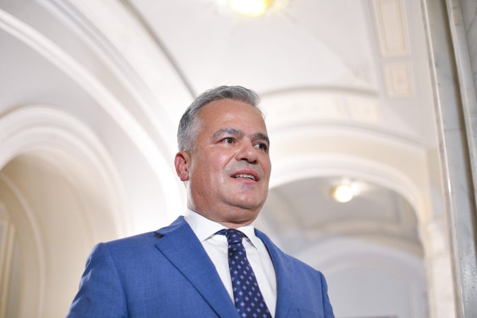Adrian Veștea încheie selecția miniștrilor și planul de conducere / Posibili componenți ai Guvernului Veștea / UDMR a decis să nu se implice în vot / Informații: Cătălin Predoiu a renunțat la funcția de conducere în PNL Adrian Veștea încheie selecția miniștrilor și planul de conducere / Posibili componenți ai Guvernului Veștea / UDMR a decis să nu se implice în vot / Informații: Cătălin Predoiu a renunțat la funcția de conducere în PNL
