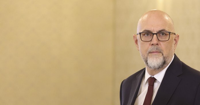 Kelemen Hunor, referindu-se la discuțiile de la Cotroceni: „Există două sugestii pentru funcția de premier, una dintre ele fiind Victor Ponta.. Kelemen Hunor, referindu-se la discuțiile de la Cotroceni: „Există două sugestii pentru funcția de premier, una dintre ele fiind Victor Ponta...”