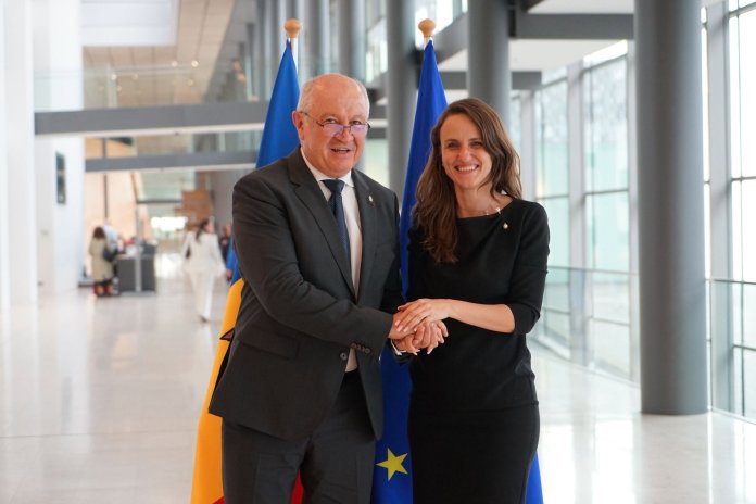 UE a deschis oficial prima rundă de negocieri pentru integrarea Moldovei UE a deschis oficial prima rundă de negocieri pentru integrarea Moldovei. Oana Țoiu: „Securitatea unui viitor european”