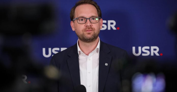 USR nu susține Executivul condus de Tomac. Prim-ministrul nominalizat de Nicușor Dan nu are suficientă susținere pentru a... USR nu susține Executivul condus de Tomac. Prim-ministrul nominalizat de Nicușor Dan nu are suficientă susținere pentru a...