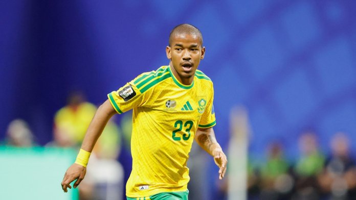 Jayden Adams, jucător de fotbal din Africa de Sud, a murit la vârsta de 25 de ani, după ce a luat parte la Cupa Mondială. Jayden Adams, jucător de fotbal din Africa de Sud, a murit la vârsta de 25 de ani, după ce a luat parte la Cupa Mondială.