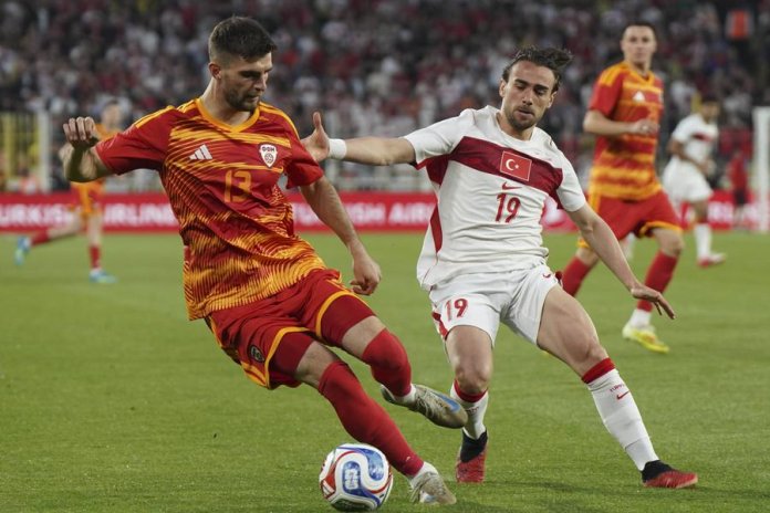 Transferul este iminent la Dinamo! „Câinii” au convenit cu jucătorul care a înfruntat-o pe FCSB. Transferul este iminent la Dinamo! „Câinii” au convenit cu jucătorul care a înfruntat-o pe FCSB.