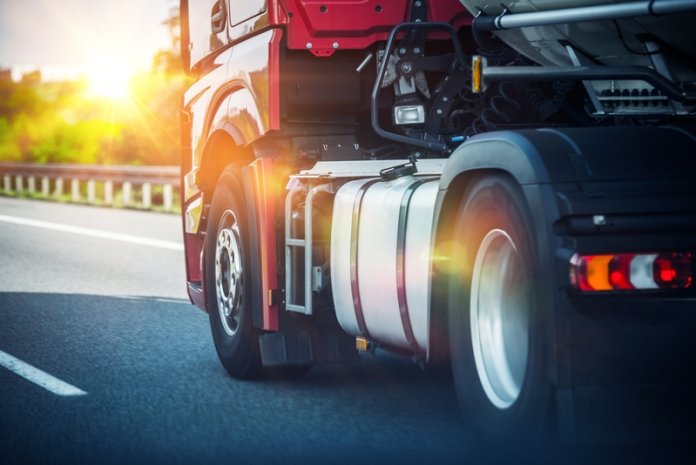 De mâine după-amiază, românii vor putea utiliza o nouă porțiune de autostradă. Aceasta este prima de anul acesta. De mâine după-amiază, românii vor putea utiliza o nouă porțiune de autostradă. Aceasta este prima de anul acesta.