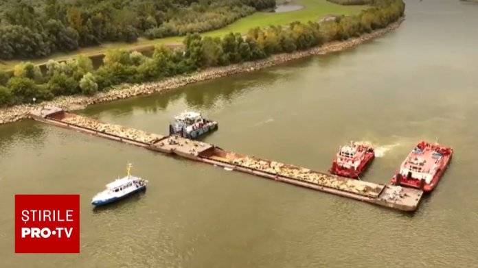 Dunărea rămâne la Cernavodă la aceeași cotă ca pe 3 august; în Ungaria, fluxul s-a mărit cu 6 centimetri în ultimele 3 zile la Paks. Dunărea rămâne la Cernavodă la aceeași cotă ca pe 3 august; în Ungaria, fluxul s-a mărit cu 6 centimetri în ultimele 3 zile la Paks.