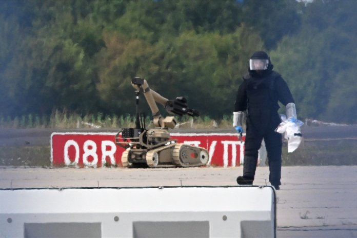 Infiltrare neobișnuită în Europa: o dronă rusească folosită în Ucraina, încărcată cu explozibil Semtex, a ajuns pe aeroportul din Leipzig, Germania Infiltrare neobișnuită în Europa: o dronă rusească folosită în Ucraina, încărcată cu explozibil Semtex, a ajuns pe aeroportul din Leipzig, Germania