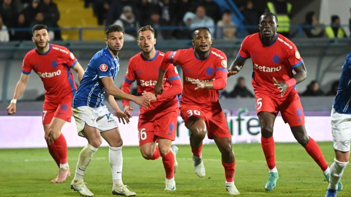 Părăsind FCSB, a fost introdus la noua echipă... Părăsind FCSB, a fost introdus la noua echipă...